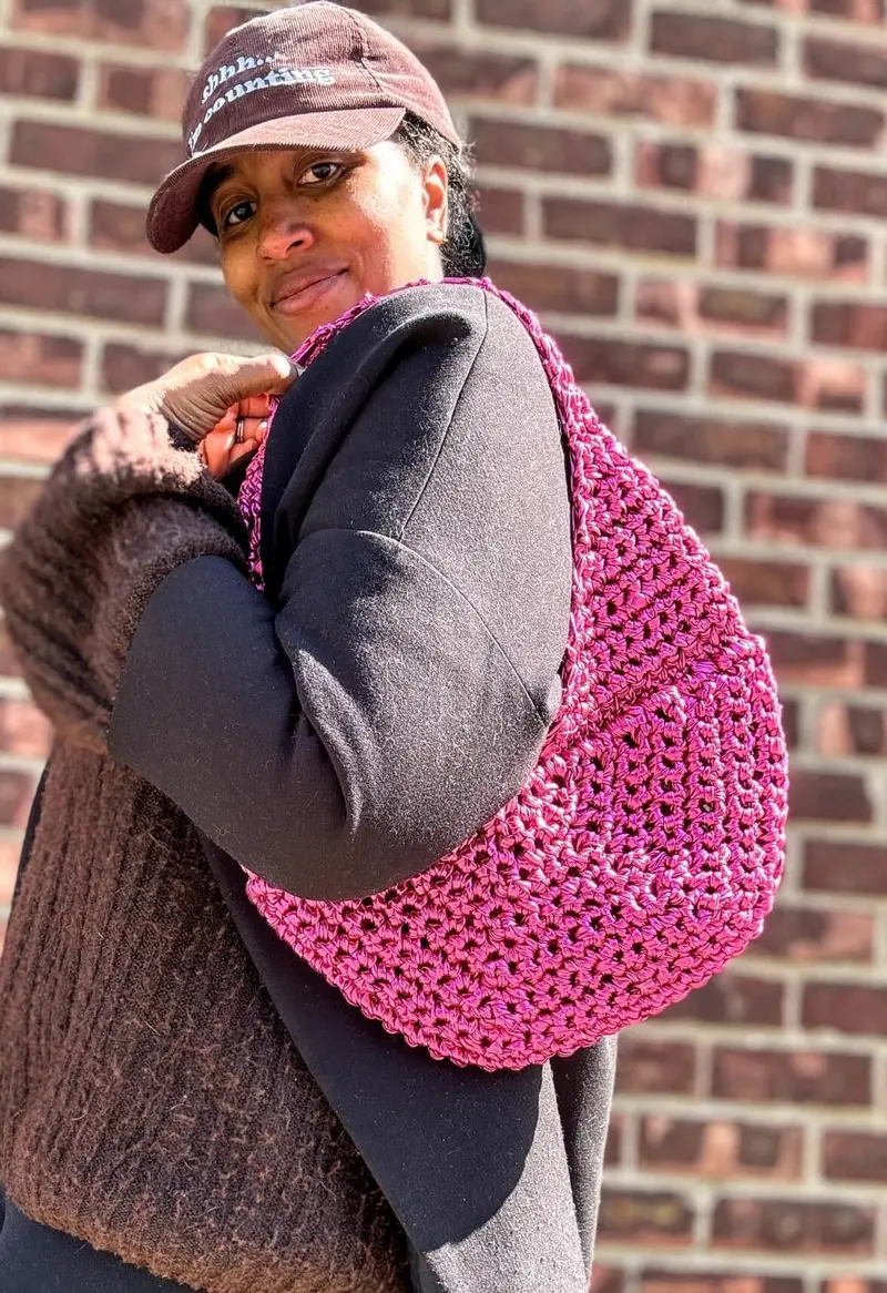 Crochet Kit - Crochet Crescent Bag 2