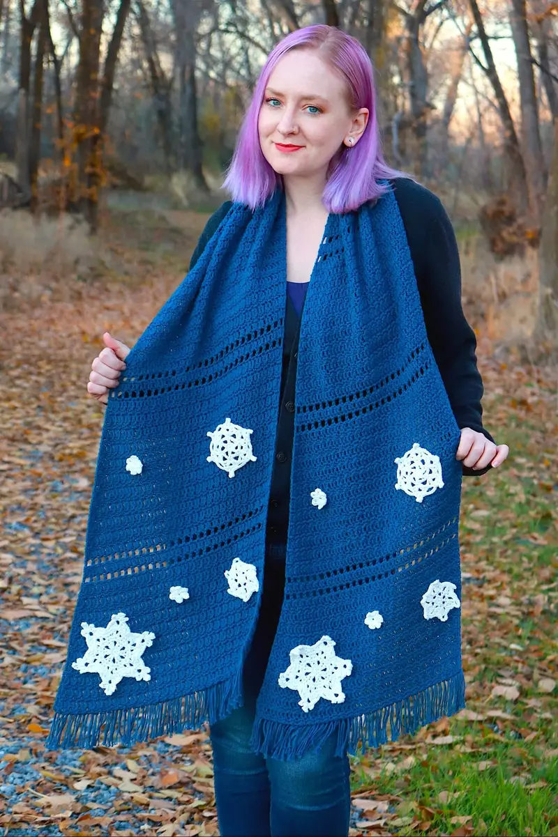 Crochet Kit - Crystal Snowflakes Shawl 1