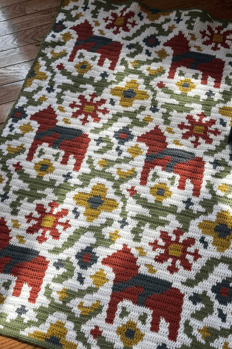 Crochet Kit - Dala Horse Blanket 1