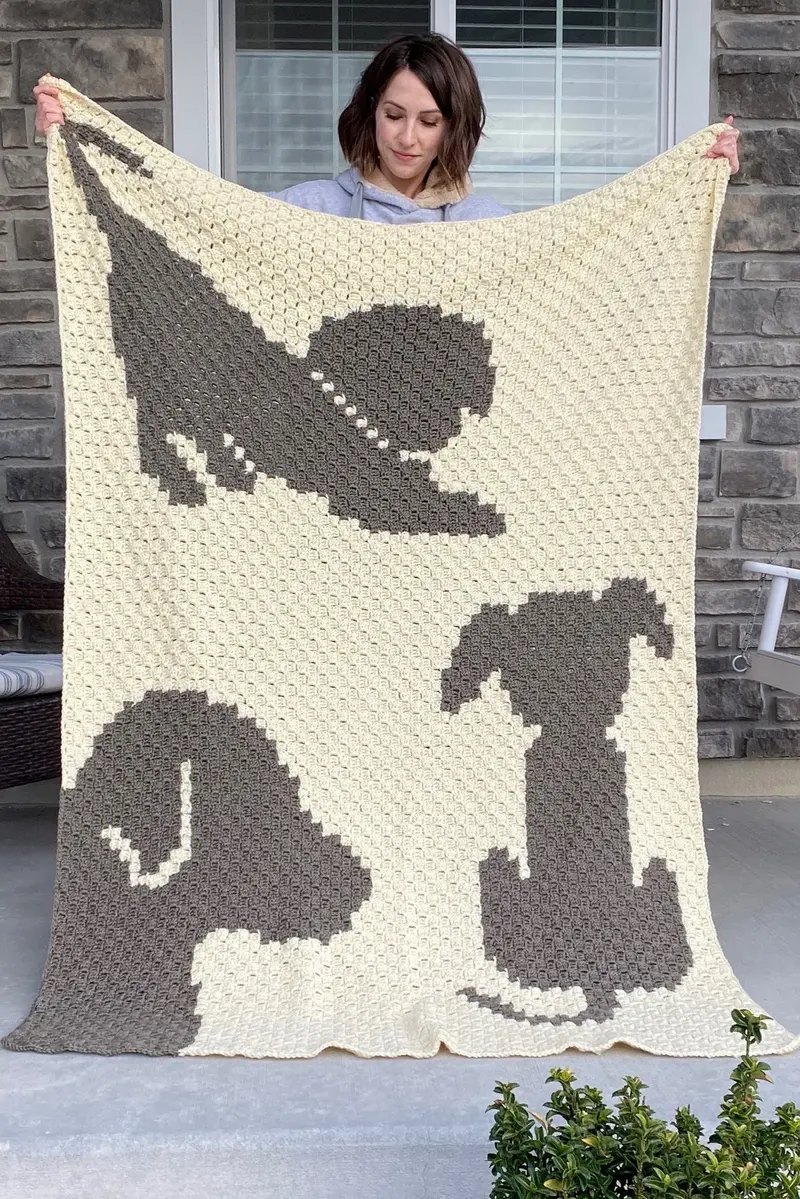 Crochet Kit - Draped In Dogs Afghan 1
