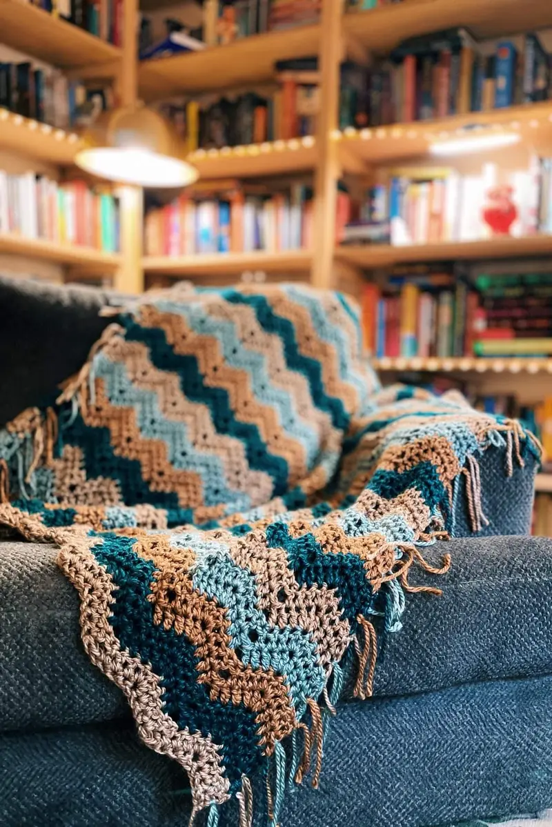 Crochet Kit - Easy Ripple Throw 1