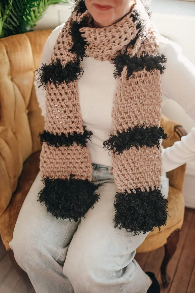 Crochet Kit - Evening Chic Scarf 1