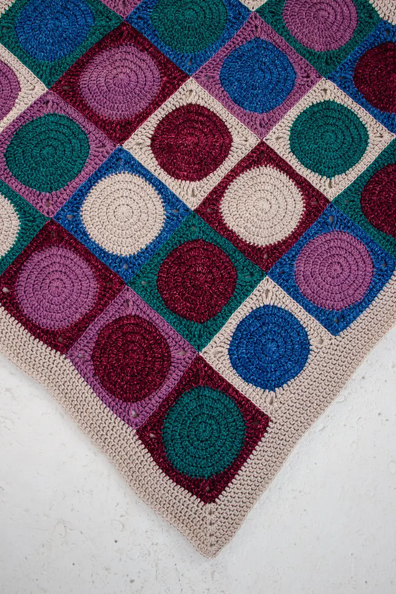 Crochet Kit - Family Circle Baby Blanket 2
