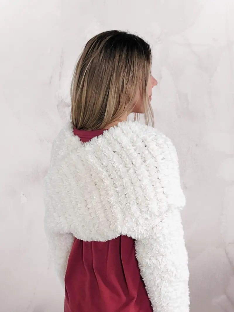 Crochet Kit - Faux Fur Sweater Scarf 2