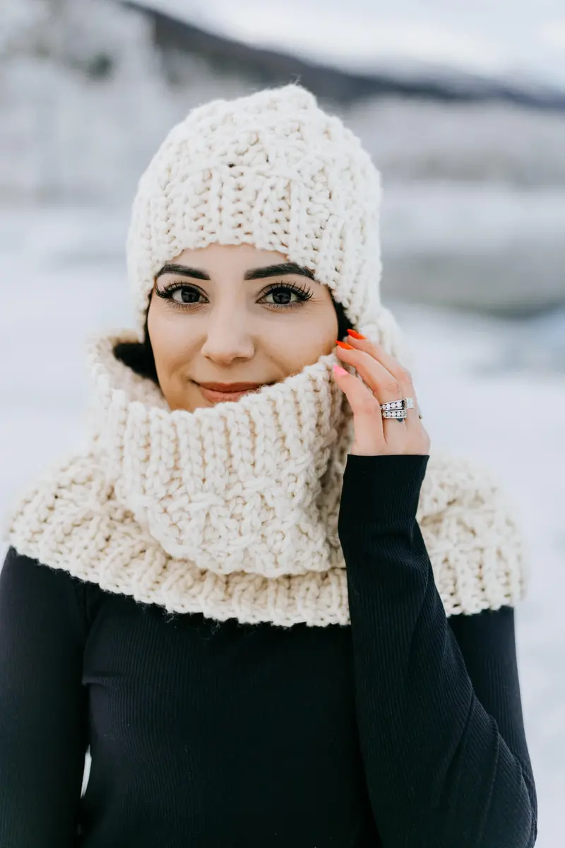 Crochet Kit - Fireside Beanie & Cowl 1