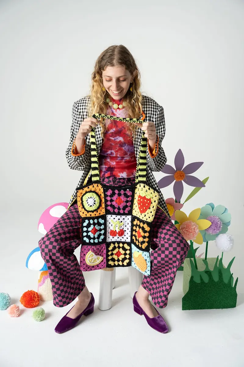 Crochet Kit - Granny Square Grocery Bag 1