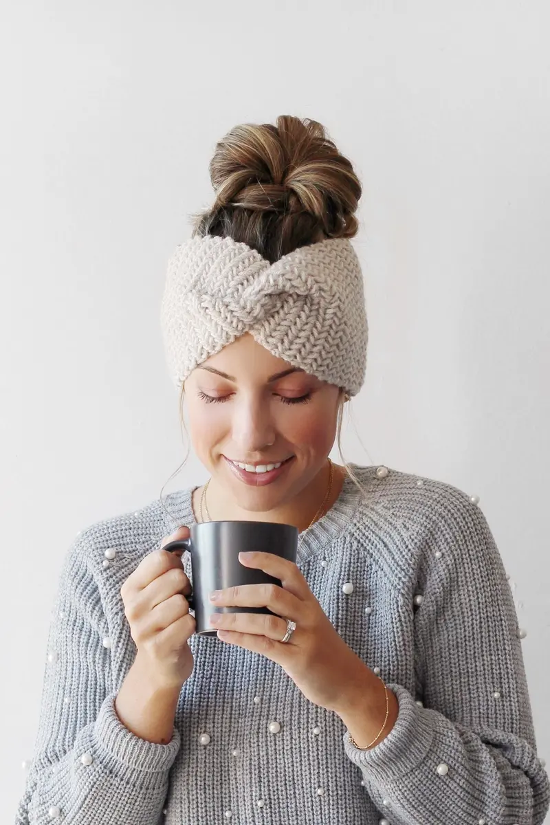 Crochet Kit - Harley Head Warmer & Mittens 1