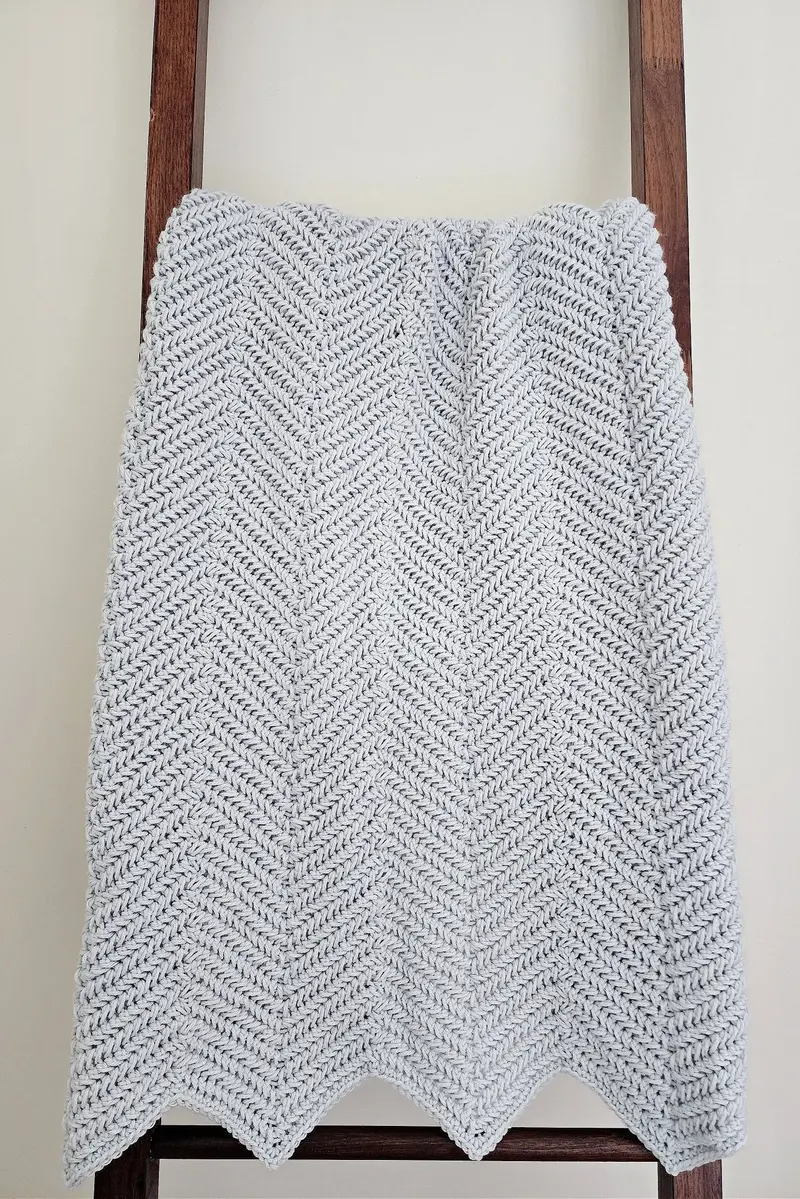 Crochet Kit - Herringbone Single Crochet Ripple Blanket 1