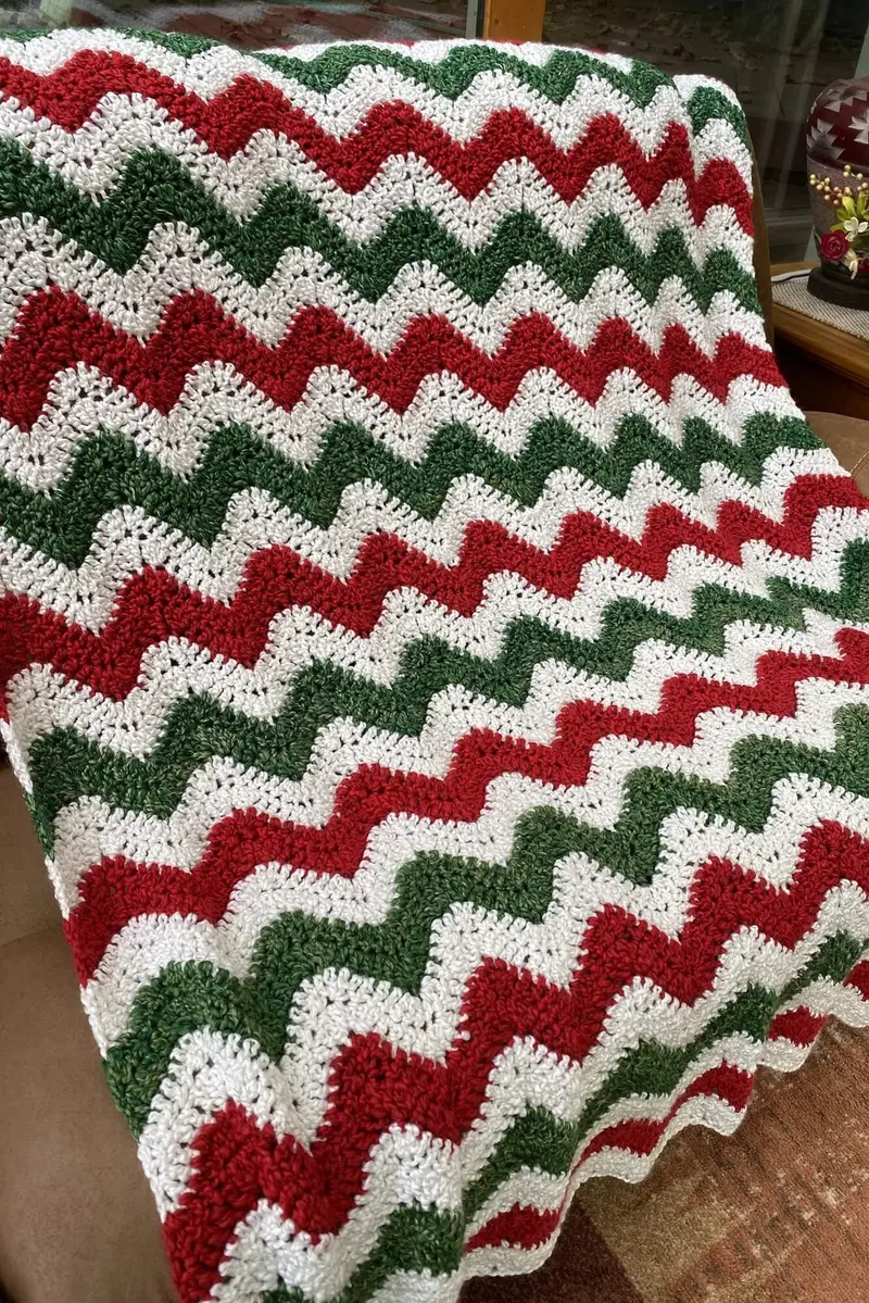 Crochet Kit - Homespun Christmas Blanket 1