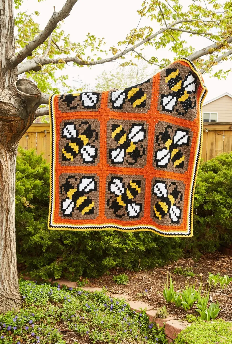 Crochet Kit - Honeybee Hive Throw 1