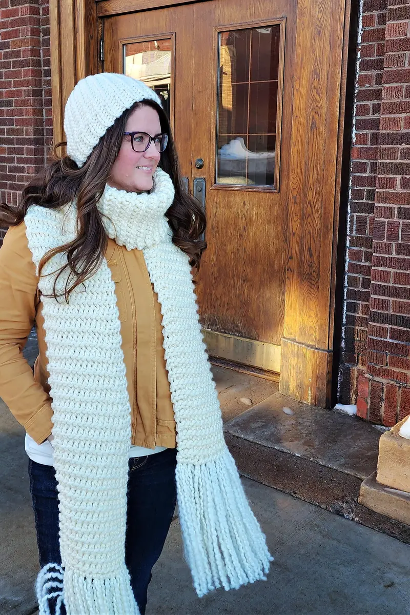 Crochet Kit - Knit-Look Garter Stitch Hat & Scarf 1