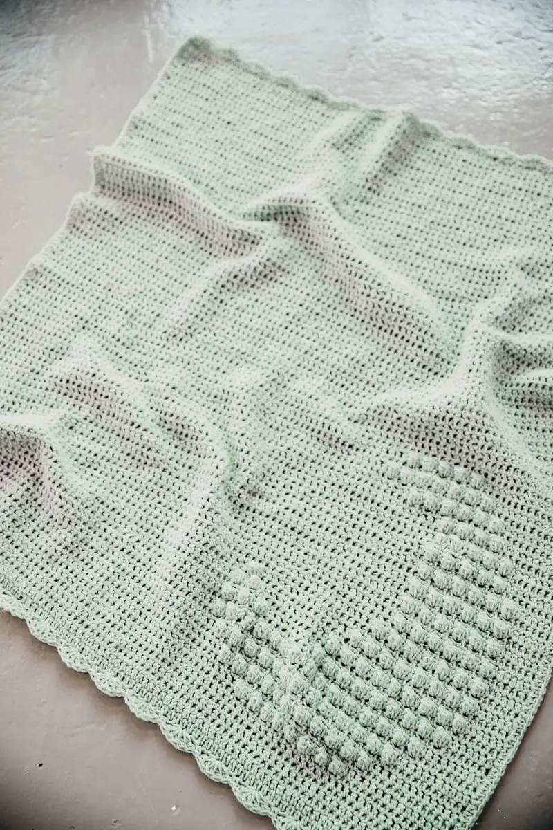 Crochet Kit - Lullaby Luna Blanket 1