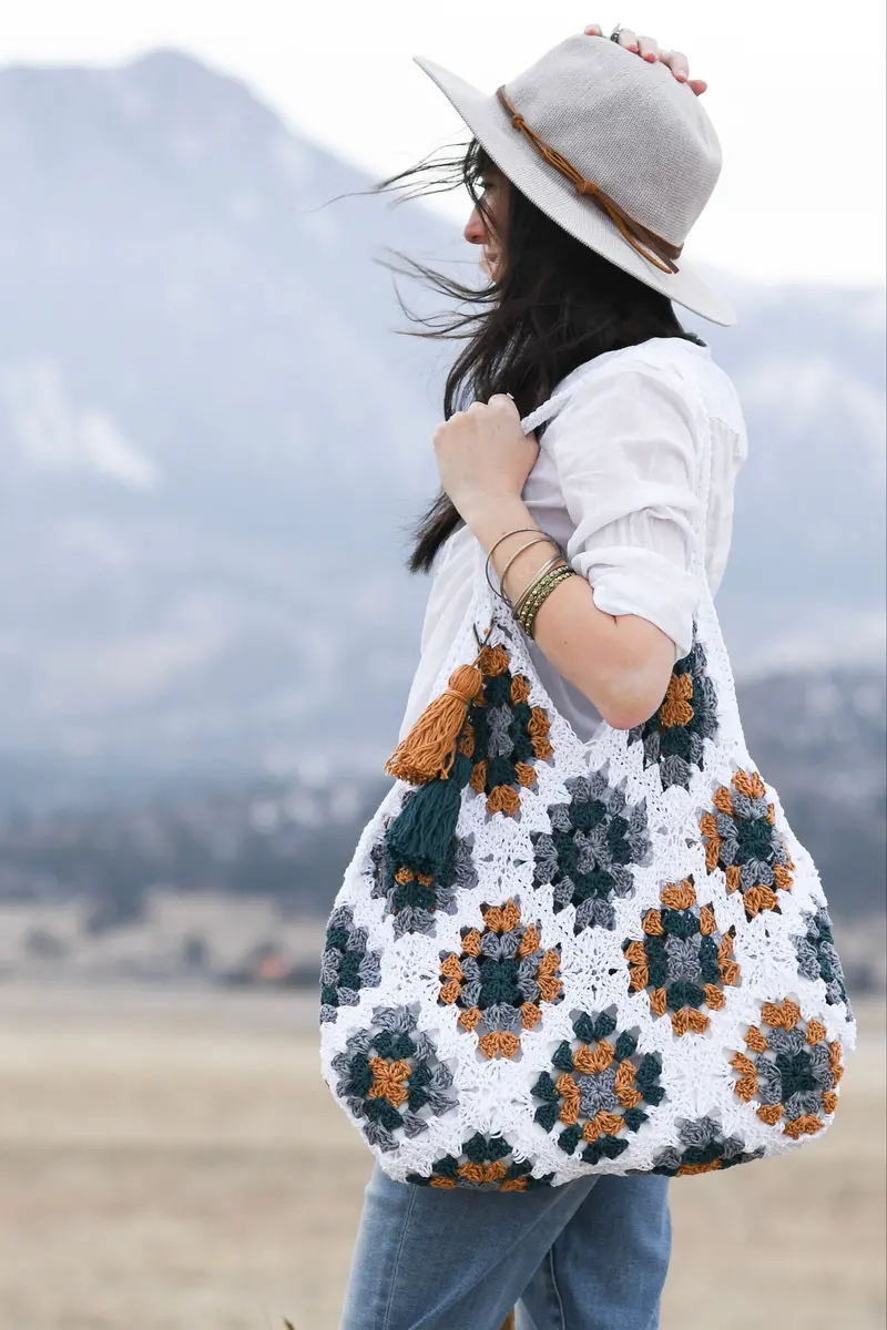 Crochet Kit - Magnolia Tote Bag 1