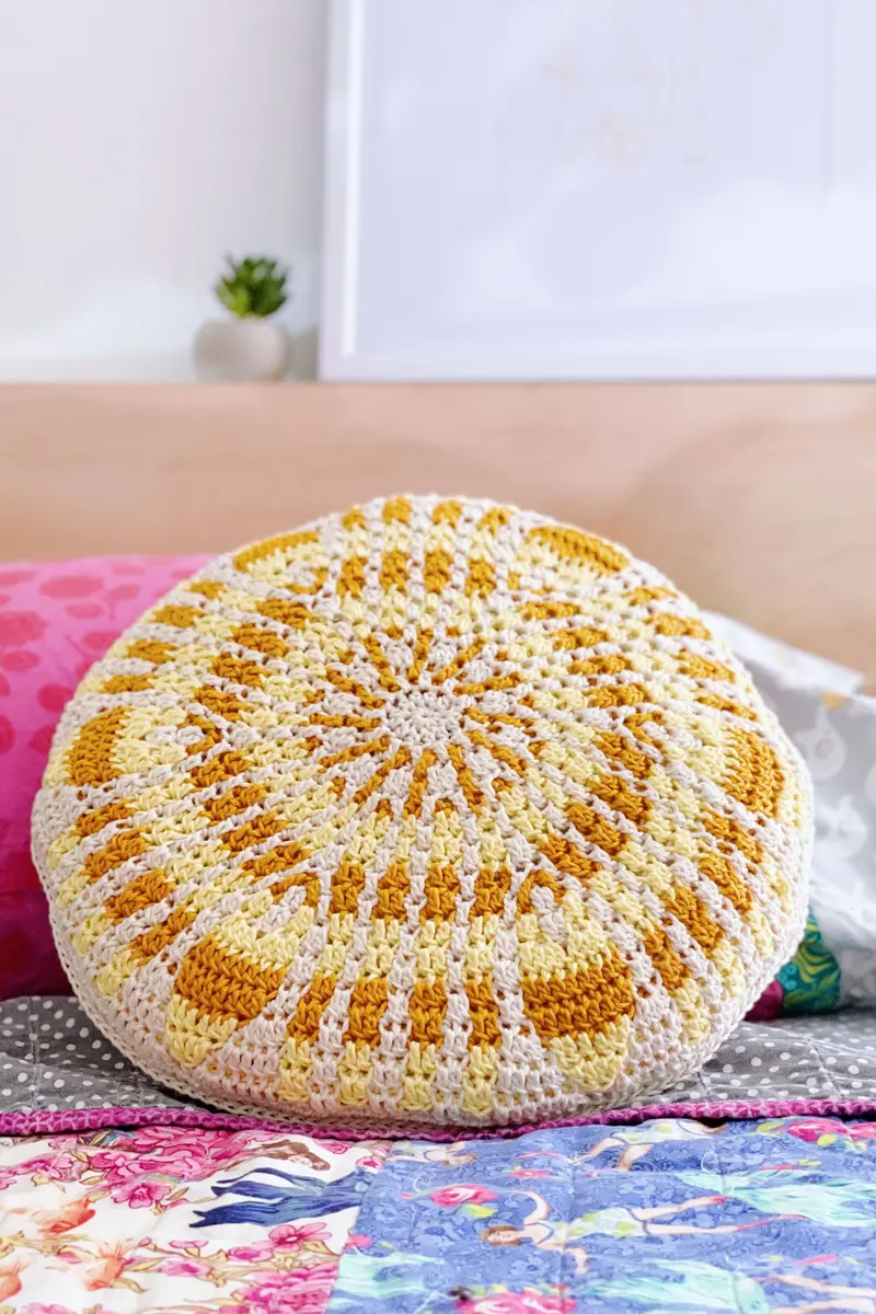 Crochet Kit - Marigold Pillow 1