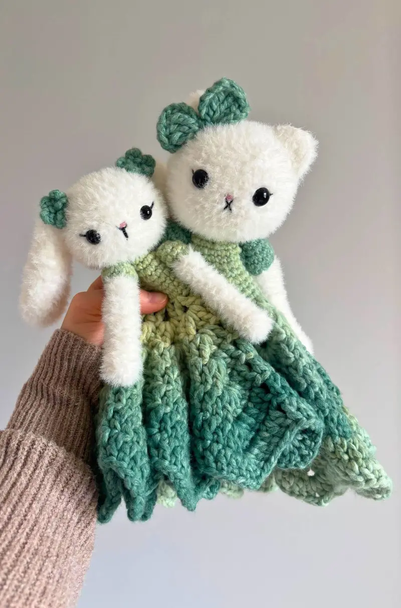 Crochet Kit - Meadow Sibling Snugglers 1