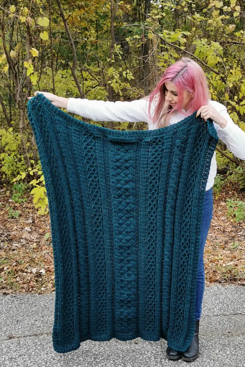 Crochet Kit - Molly Cabled Blanket 1