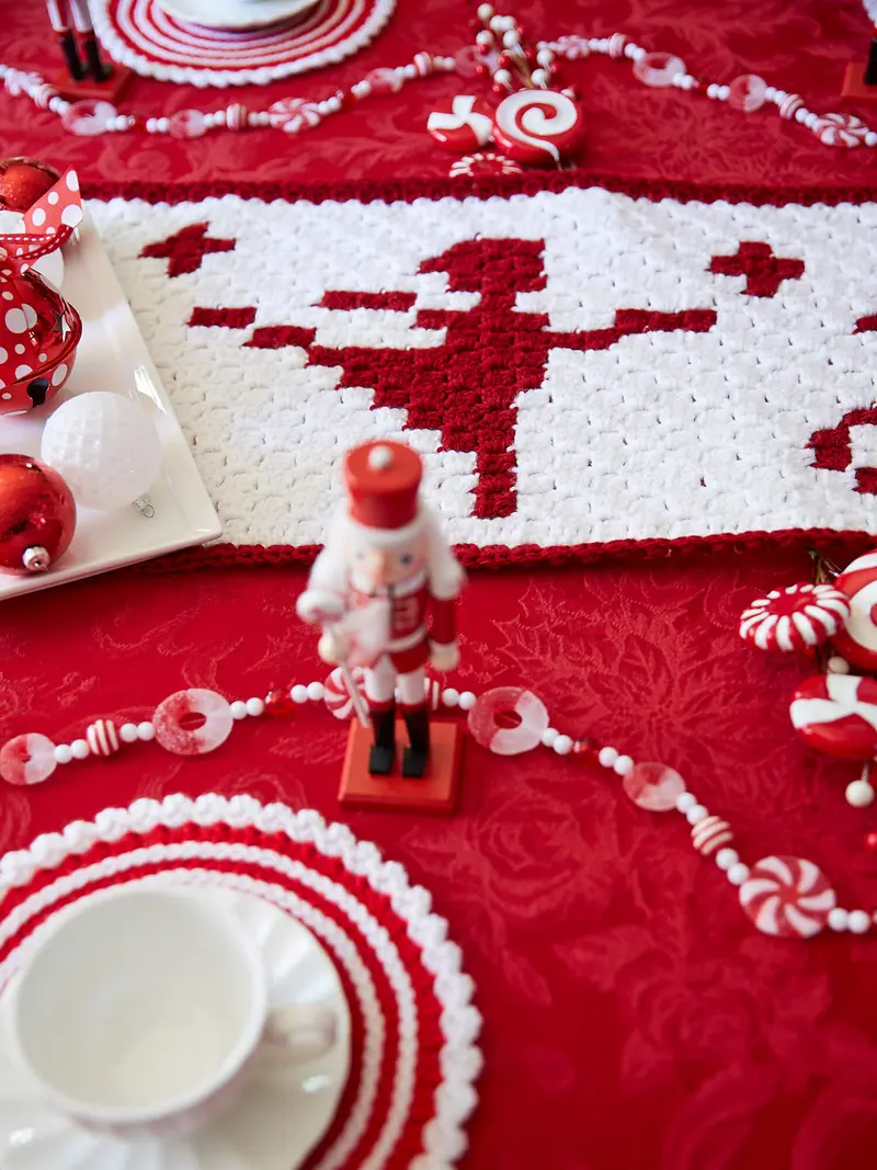 Crochet Kit - Nutcracker Silhouette Table Runner 2