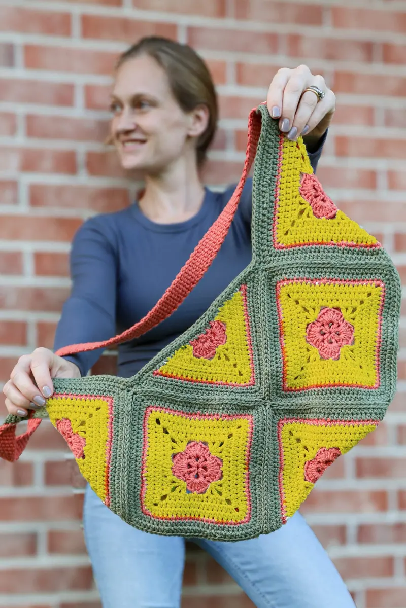 Crochet Kit - Oversized Bum Bag 1