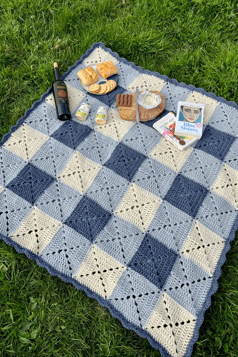 Crochet Kit - Perfect Picnic Blanket 1