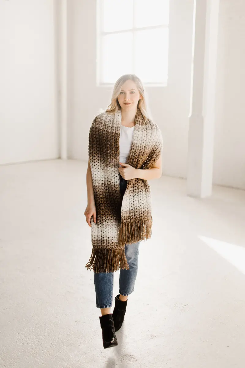 Crochet Kit - Puffed Up Fringe Scarf 1