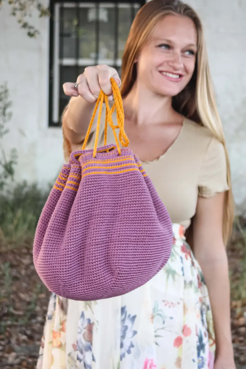 Crochet Kit - Reversible Scrunch Bag 1