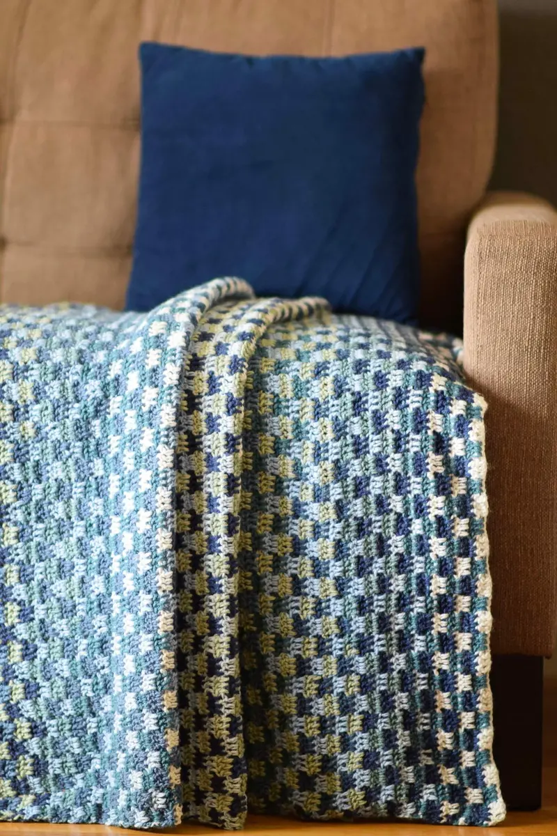 Crochet Kit - River Run Checkered Blanket 1