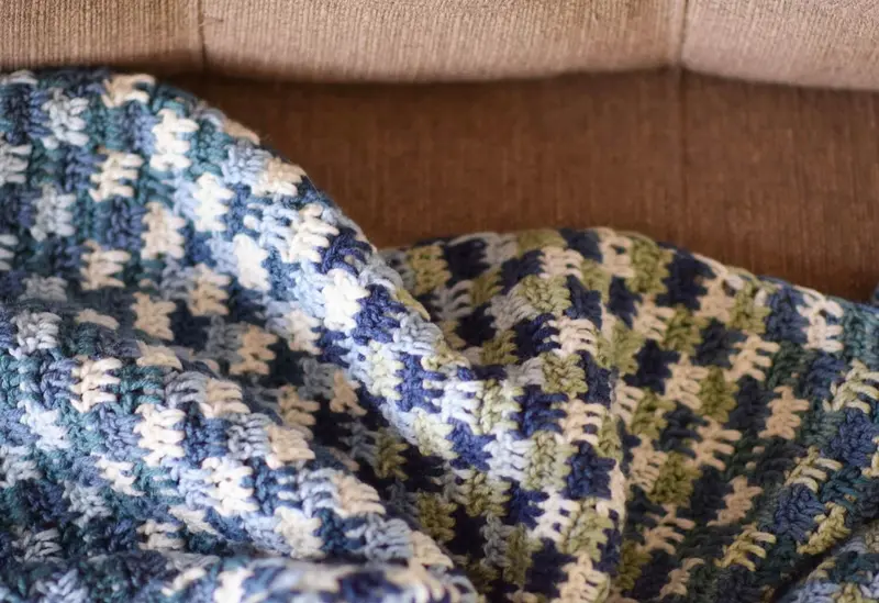 Crochet Kit - River Run Checkered Blanket 2