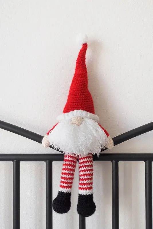 Crochet Kit - Santa Gnome Amigurumi 1
