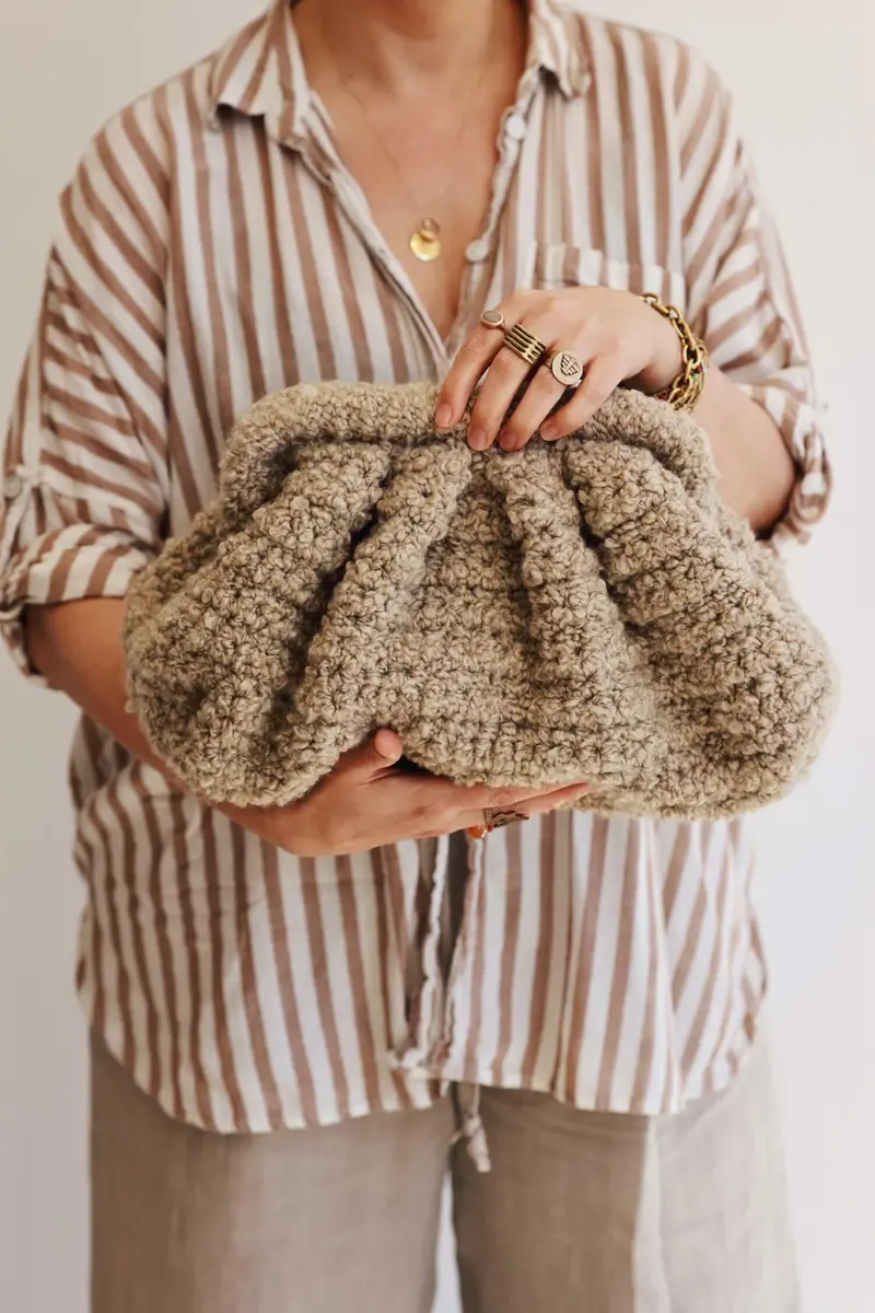 Crochet Kit - Sherpa Dumpling Clutch 2
