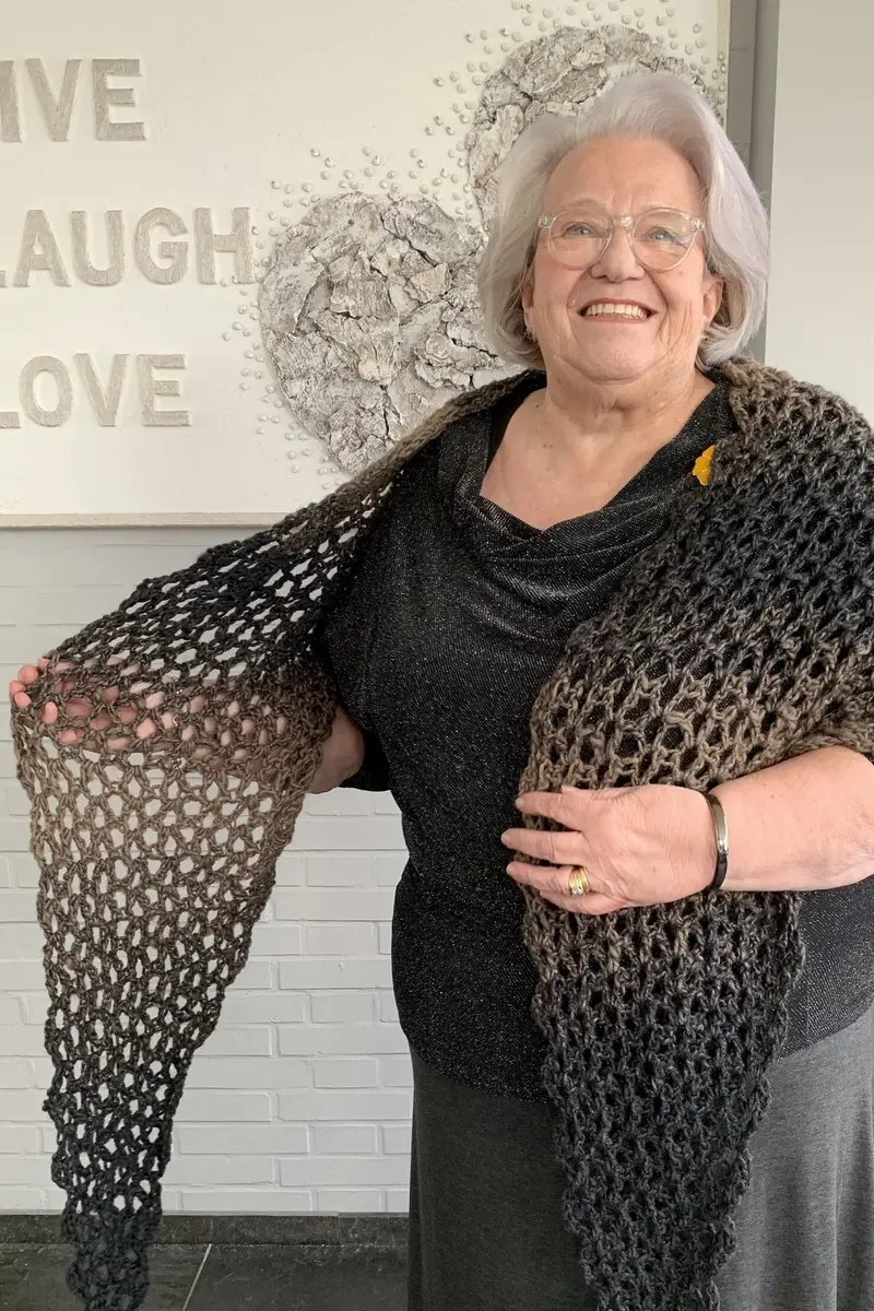 Crochet Kit - Simple V-Stitch Shawl 1