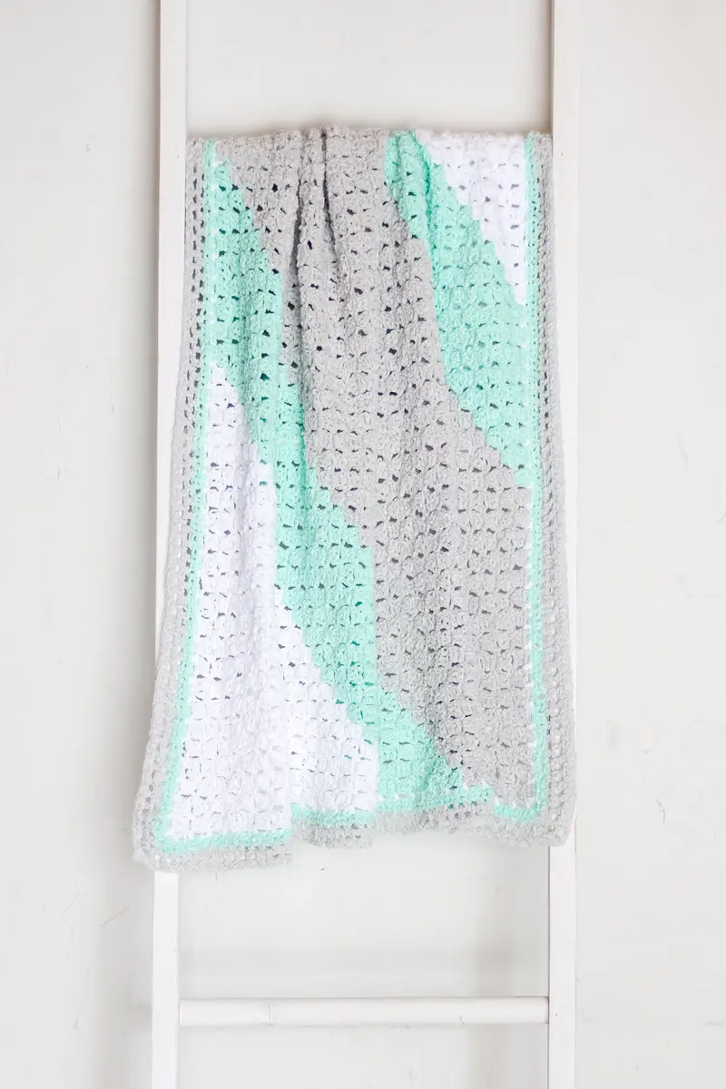 Crochet Kit - Slanted Stripes Throw 1
