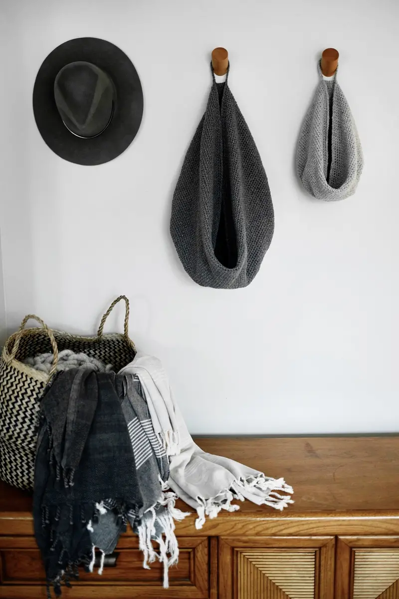 Crochet Kit - Slouchy Hanging Baskets 1
