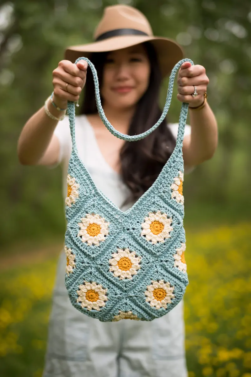 Crochet Kit - Summer Days Daisy Bag 1