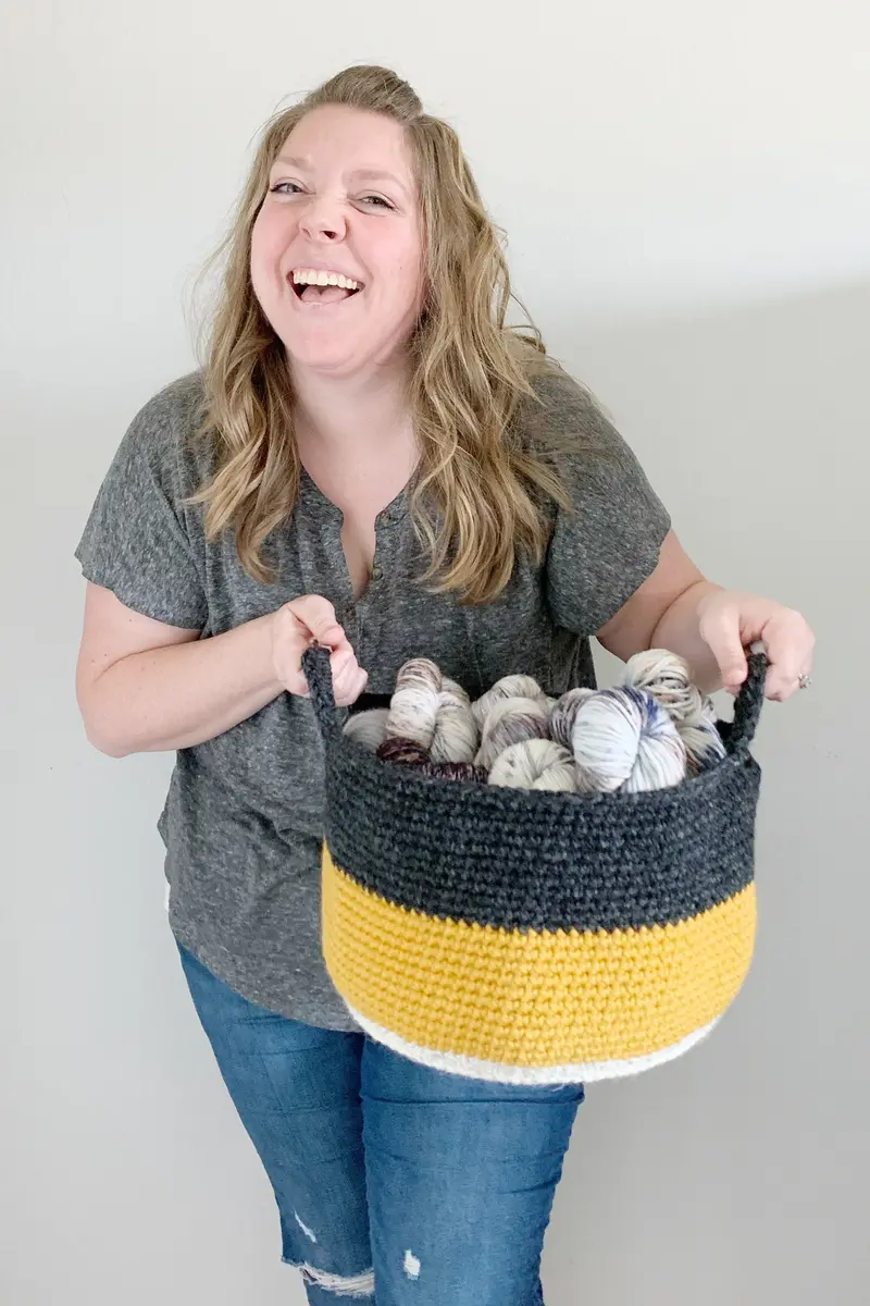 Crochet Kit - The Aggie Basket 1