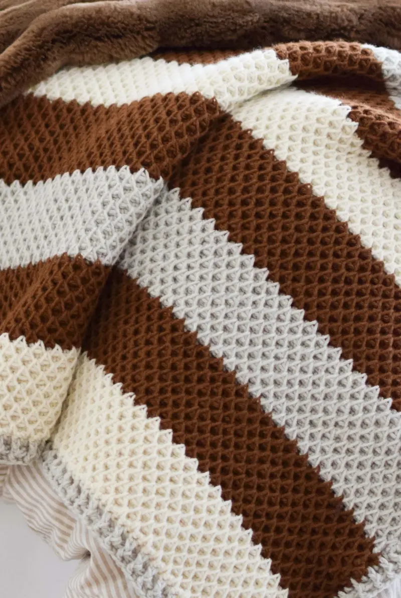 Crochet Kit - The Alaska Blanket 1