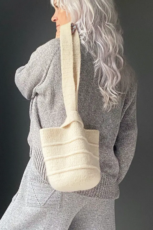 Crochet Kit - The Crochet Felt Bag 1
