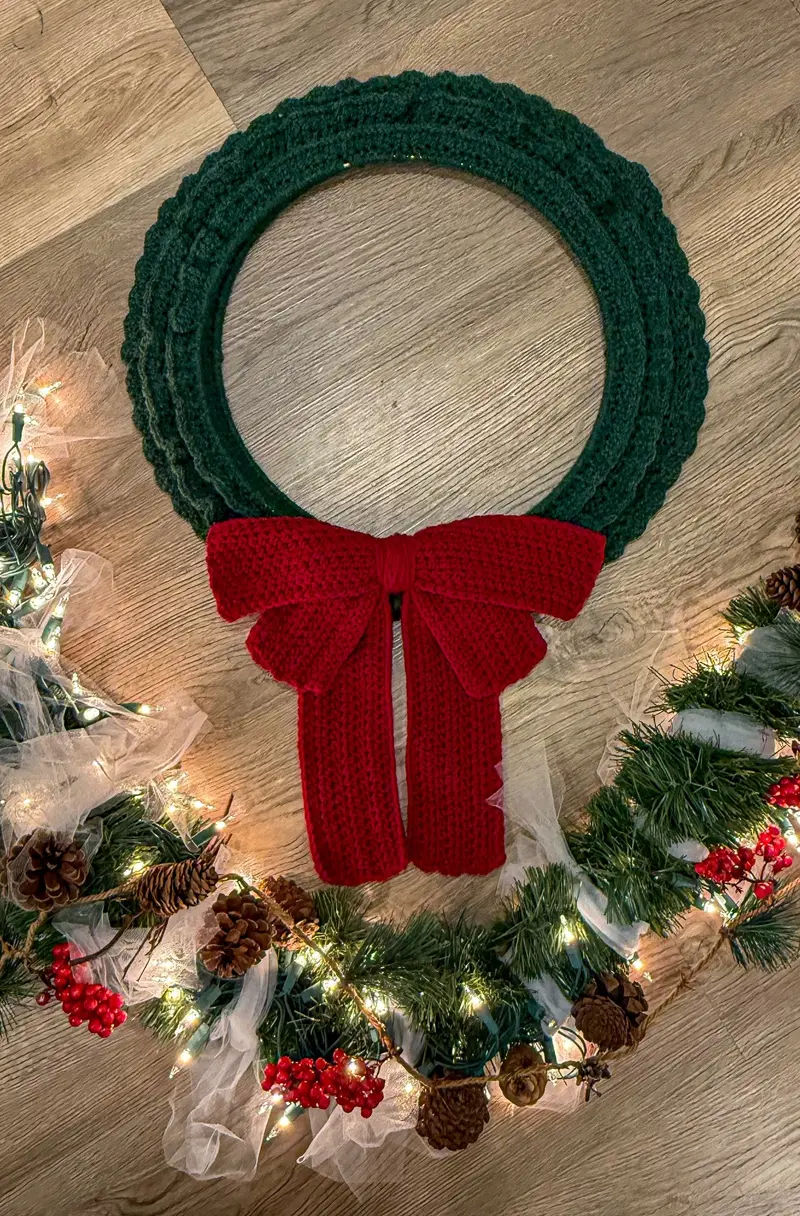 Crochet Kit - The Evergreen Joy Wreath 1