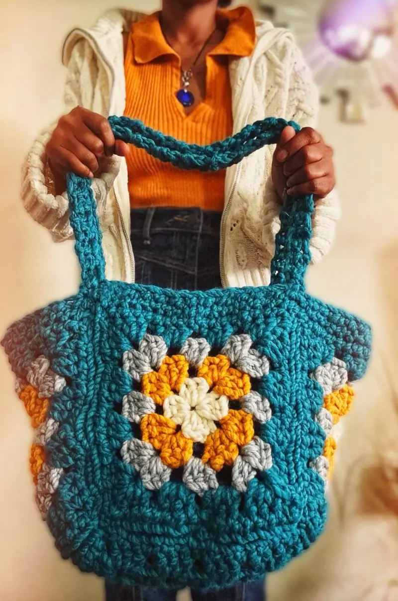 Crochet Kit - The Lyra Crochet Bag 1