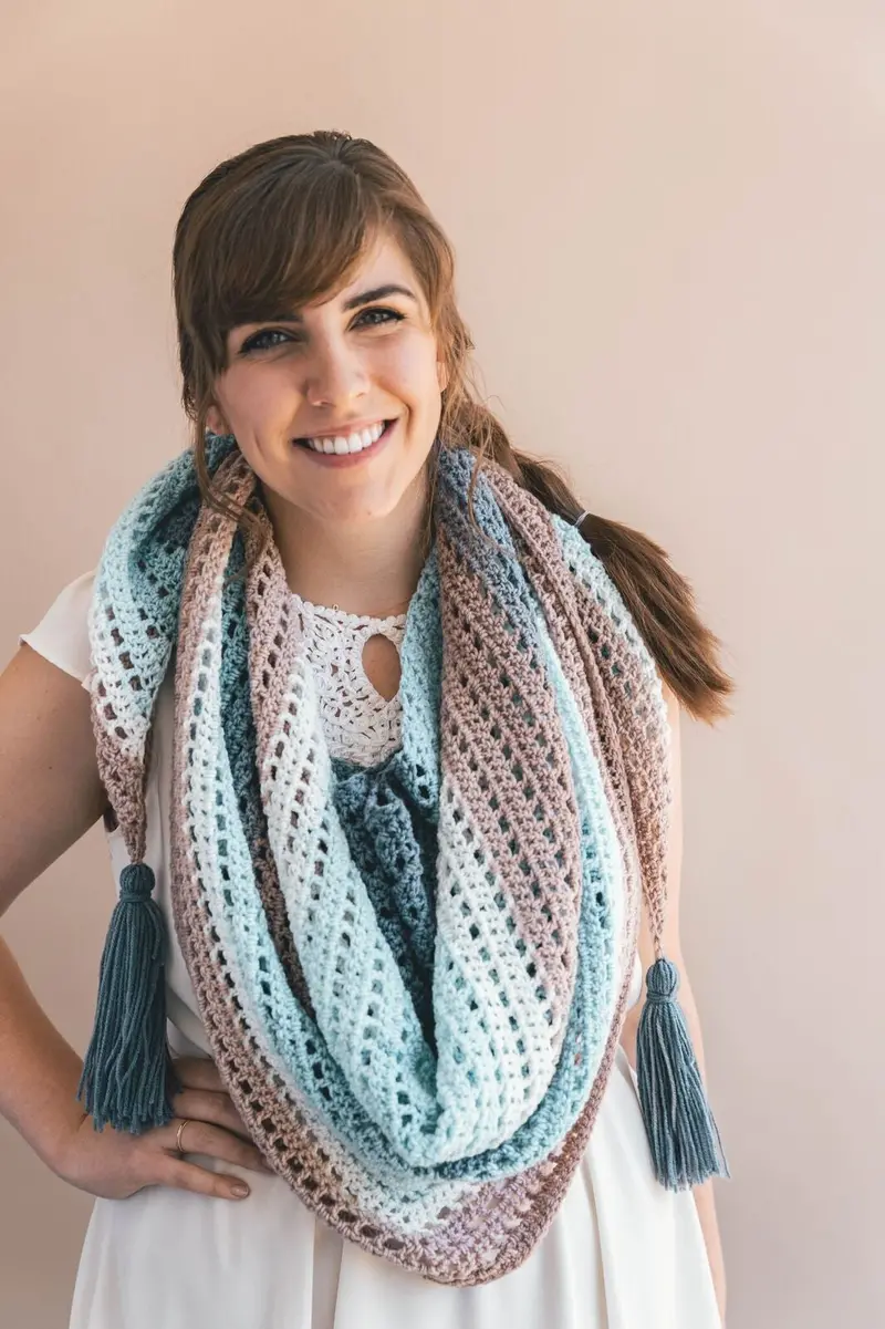 Crochet Kit - The Wishing Well Wrap 1