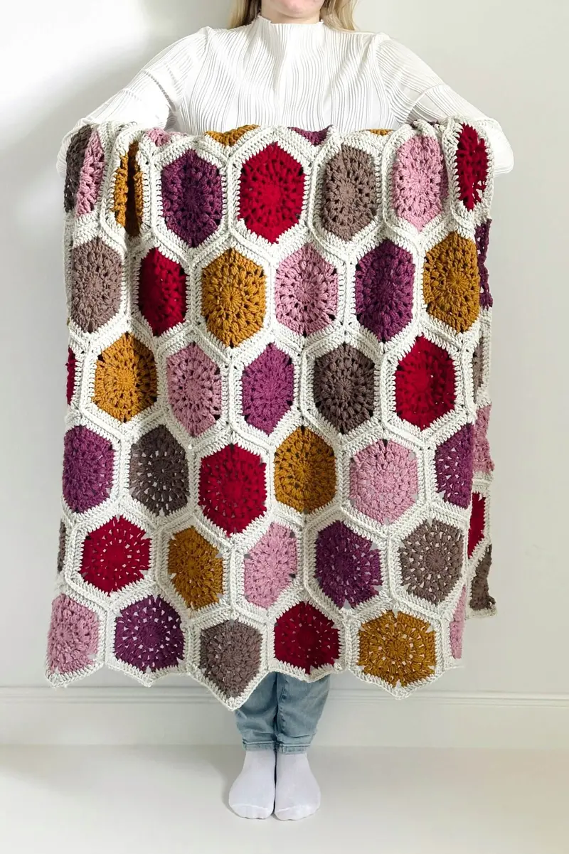 Crochet Kit - Tulip Hexagon Throw 1