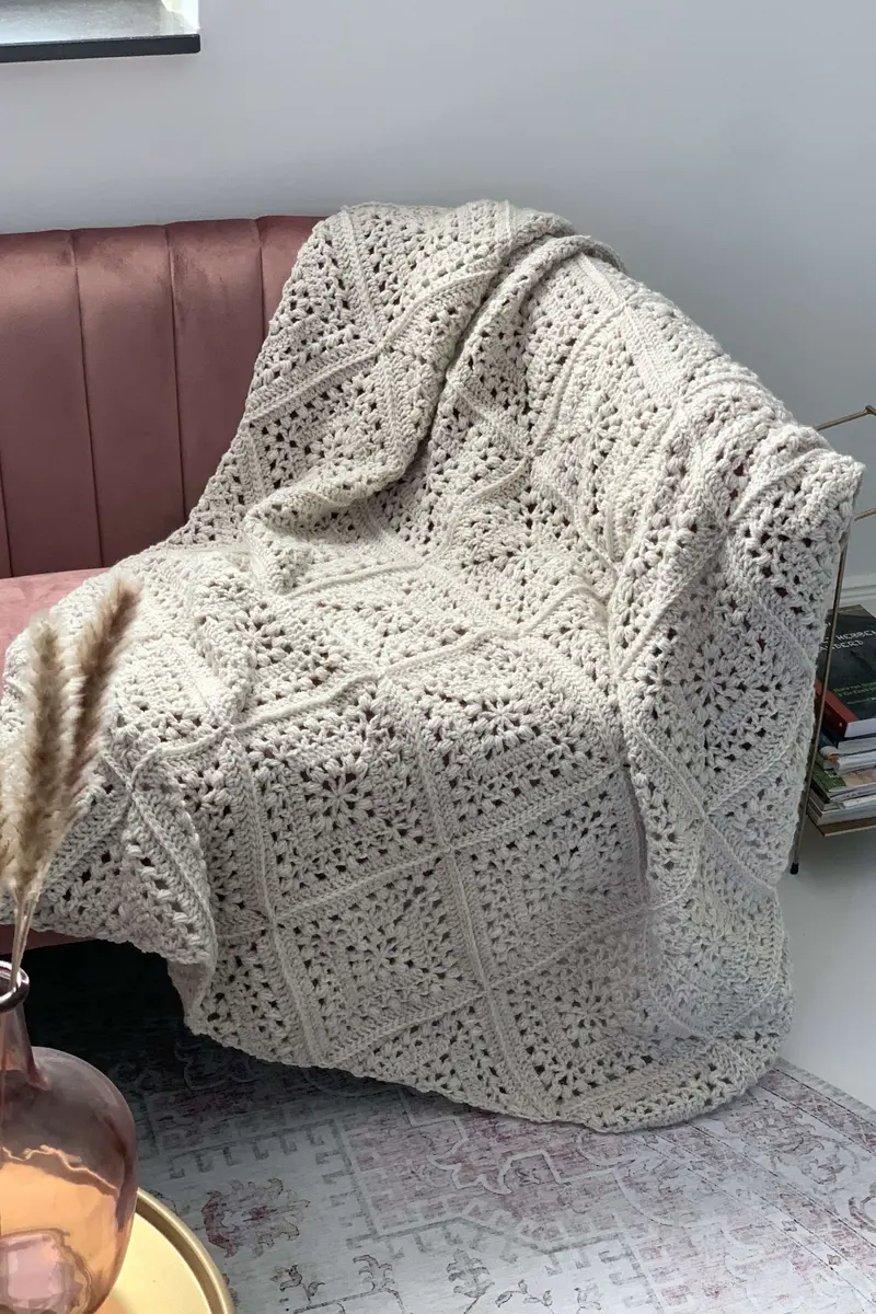 Crochet Kit - Tulip Square Throw 1