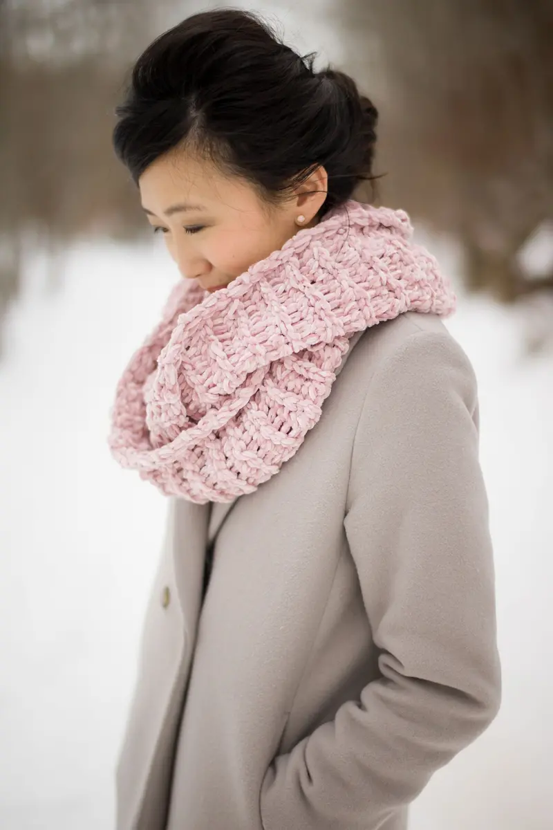 Crochet Kit - Velvet Ribbed Cowl 1
