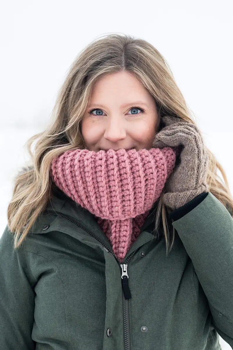 Crochet Kit - Windswept Cowl 1