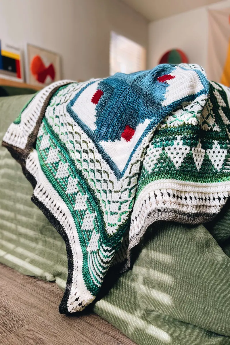 Crochet Kit - Woodland Valley Throw 1
