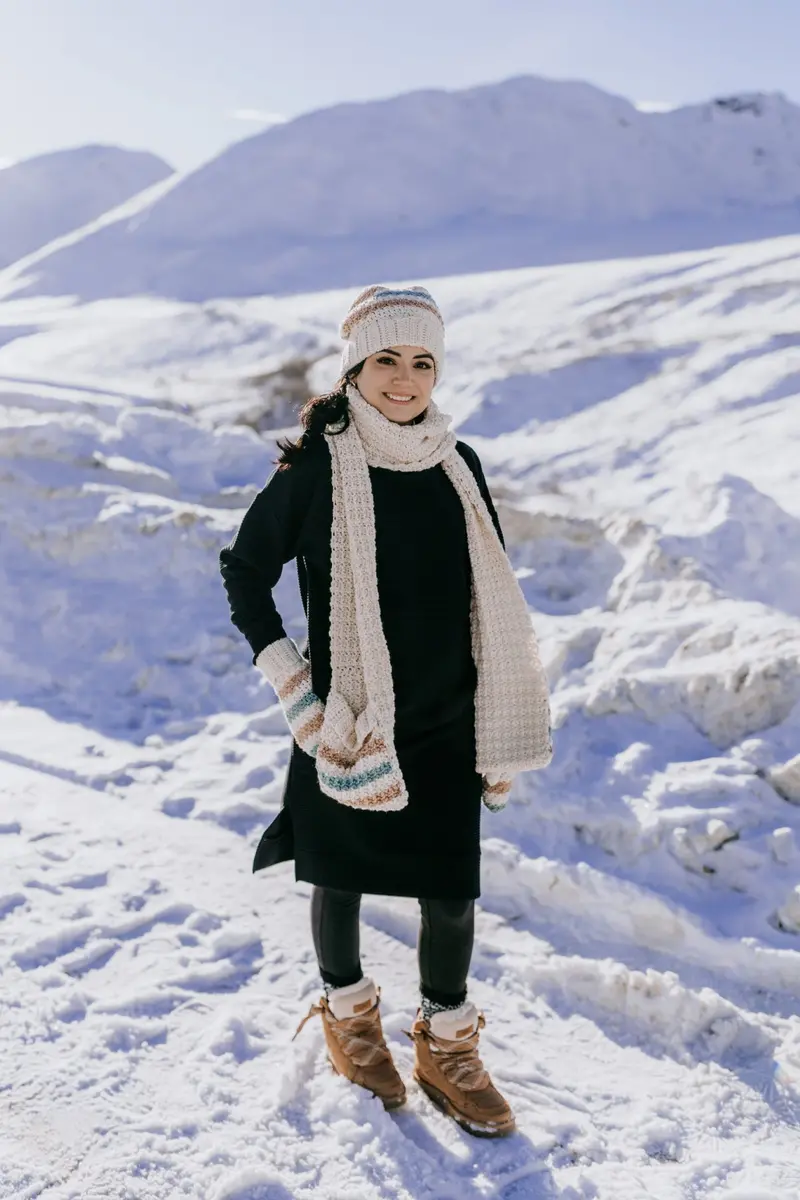 Crochet Kit - Wrapped In Warmth Set 1