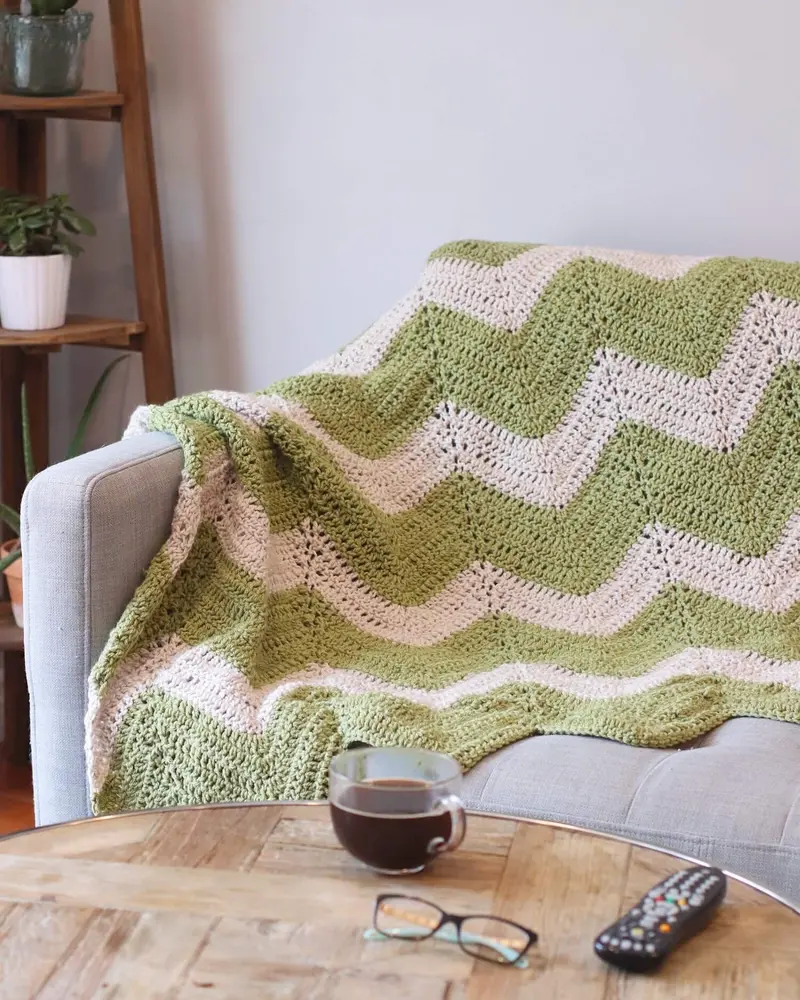 Crochet Kit - Zig Zag Chevron Afghan 1