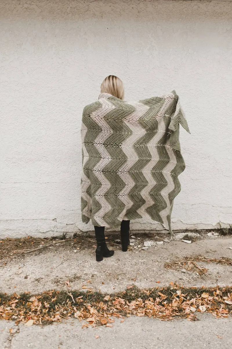 Crochet Kit - Zig Zag Chevron Afghan 2