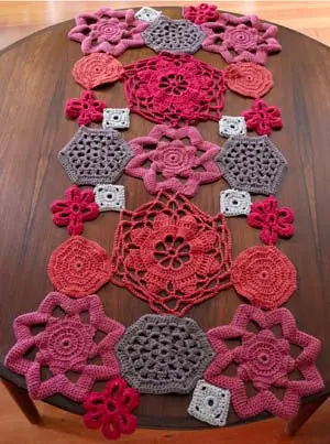 Crochet Shapes Table Runner (Crochet) 1
