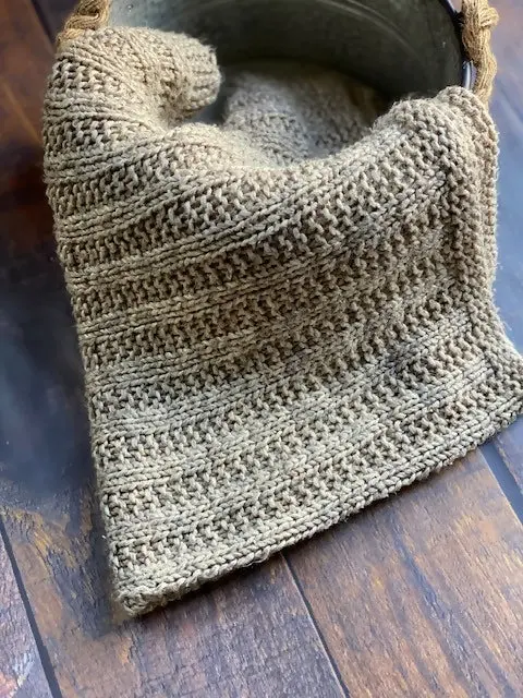 Cuddle Me Baby Blanket (Knit) 2