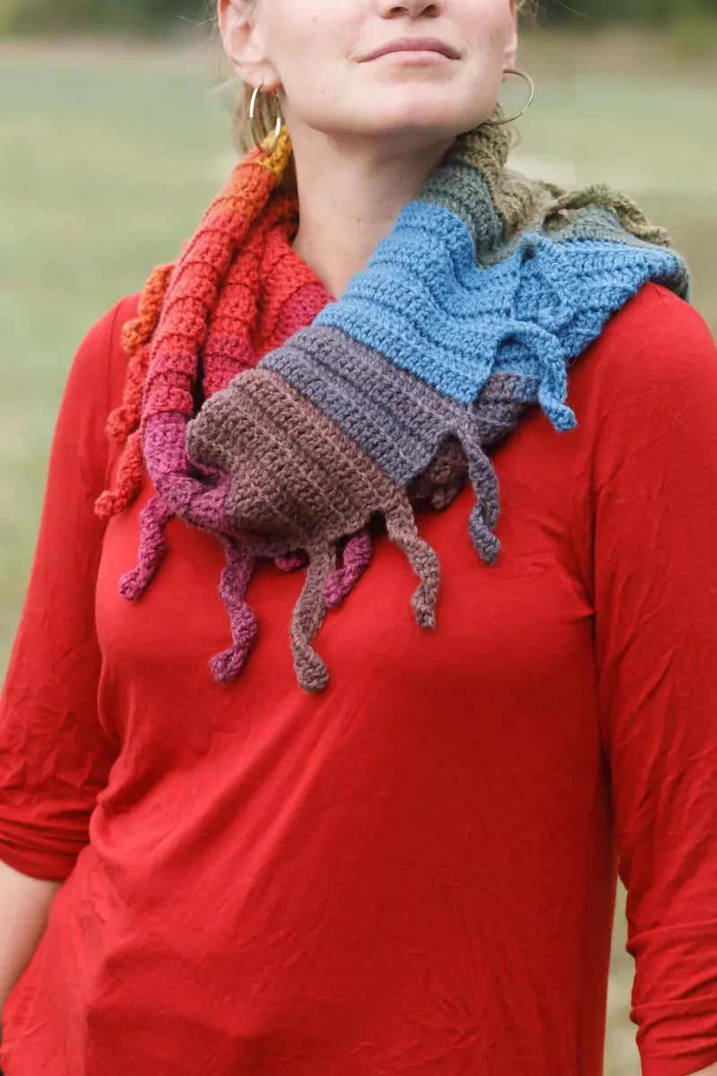 Curly Cute Cowl (Crochet) 1